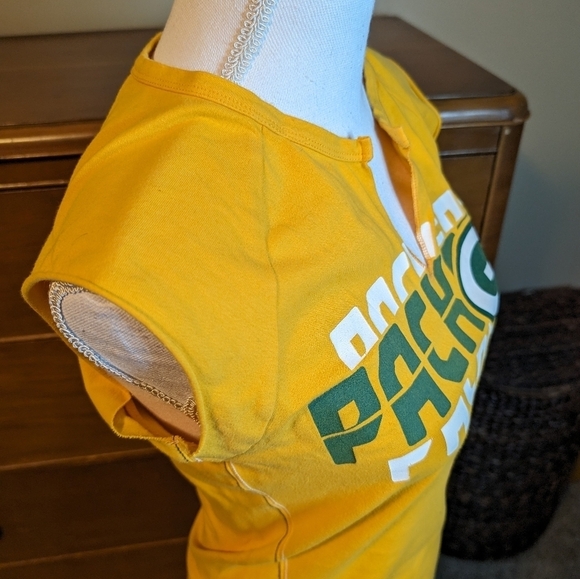 REEBOK Green Bay Packer Cut off Tshirt - Picture 7 of 8